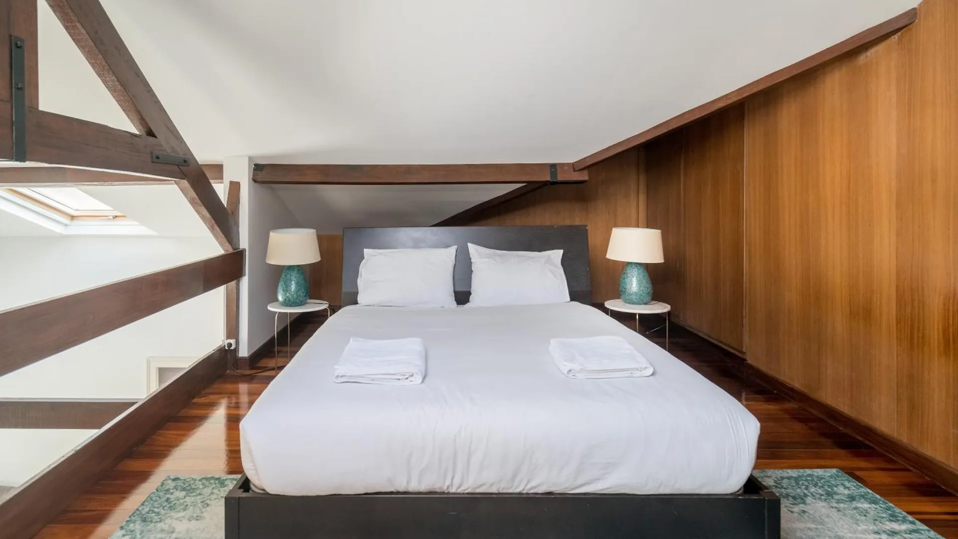 Pedrasnegras30 Lisbon Lofts & Apartments פורטוגל