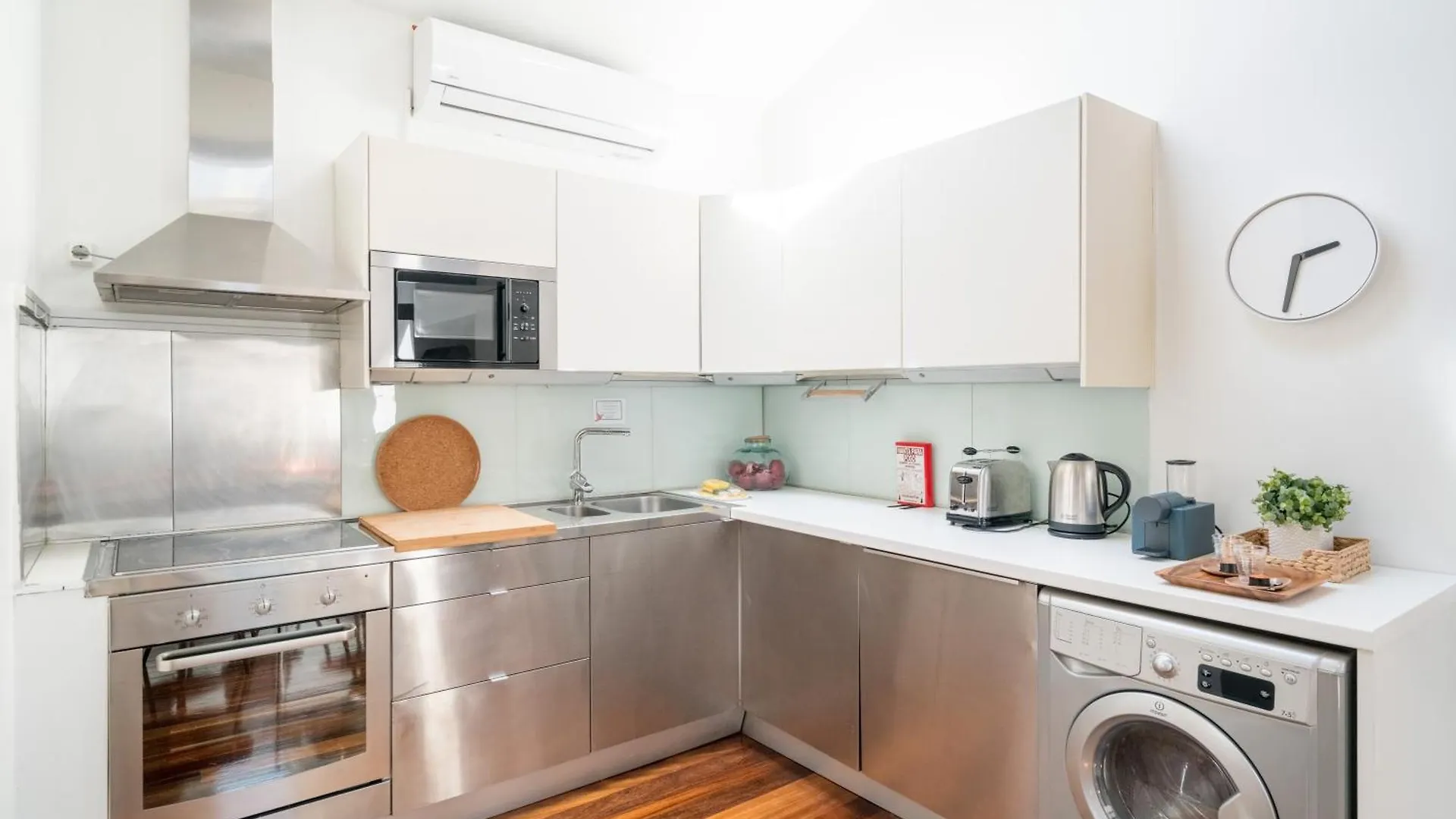Pedrasnegras30 Lisbon Lofts & Apartments פורטוגל